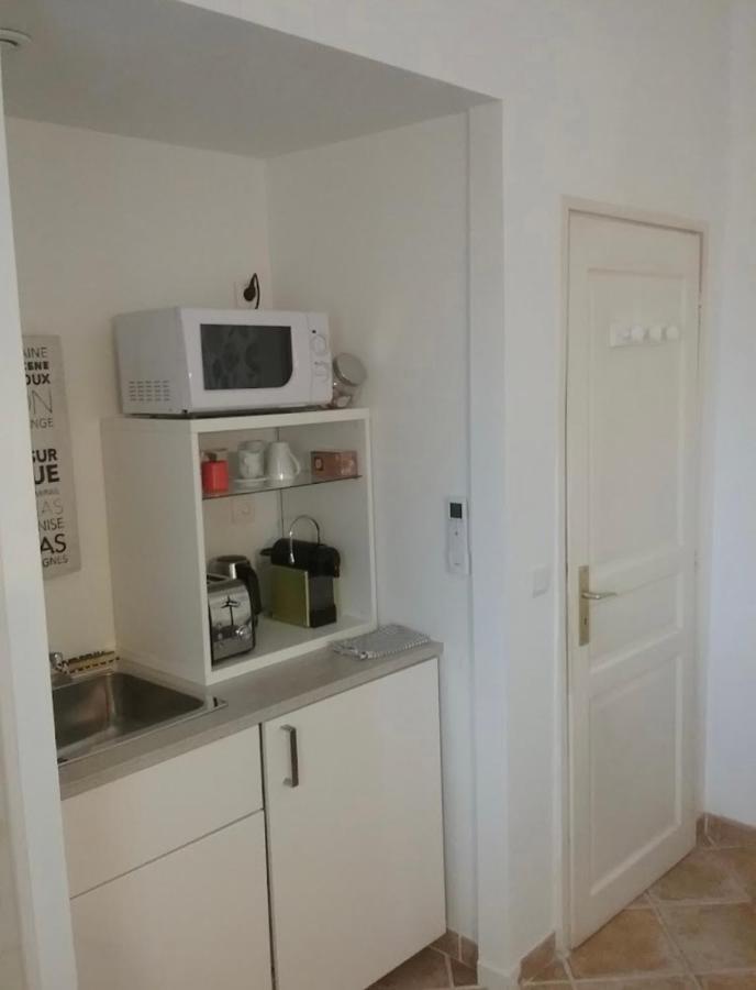 Une Chambre En Ville Л'Иль-сюр-ла-Сорг Экстерьер фото